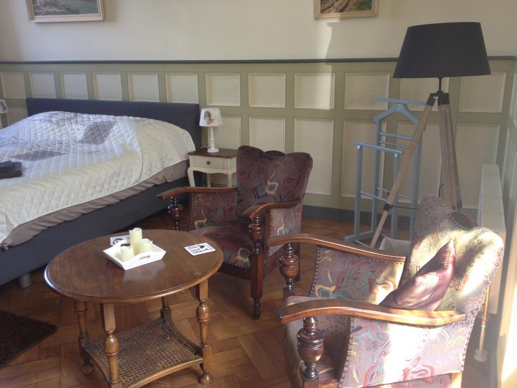 De Verkadekamer Bed & Breakfast Zaandam